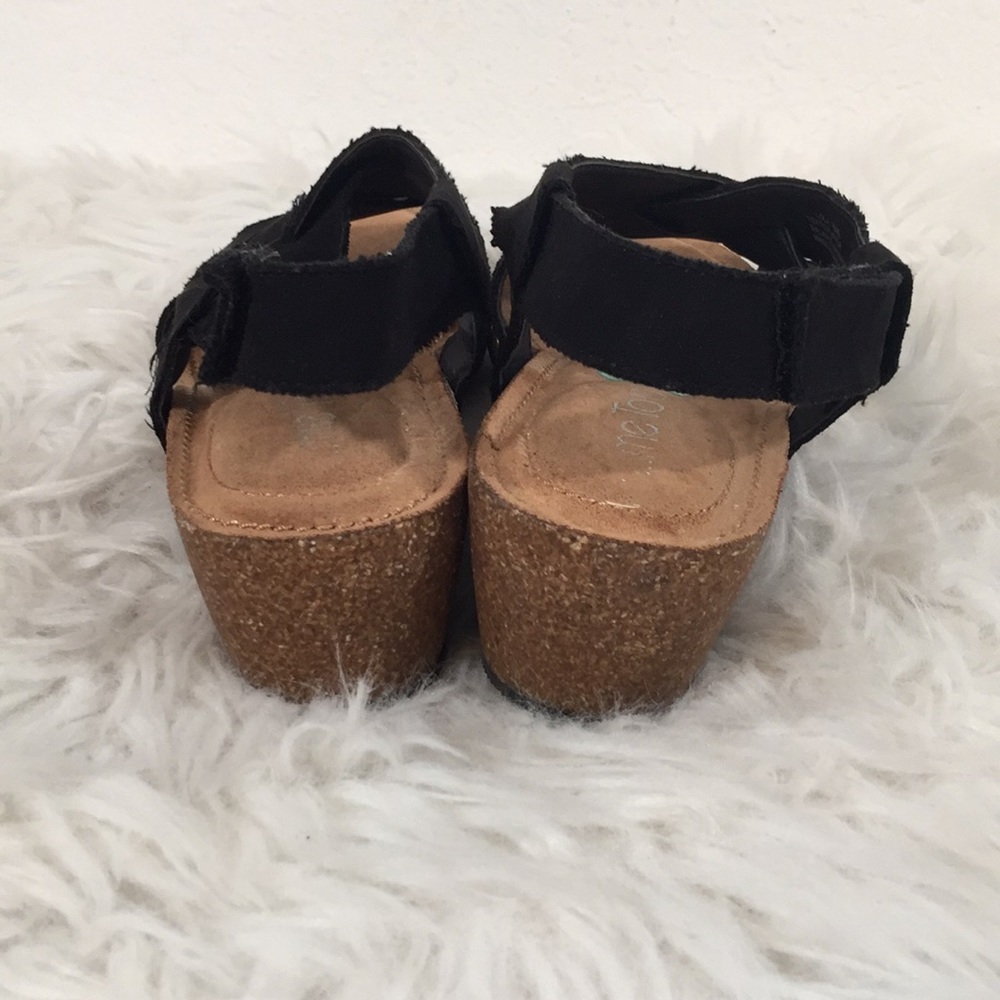 Me Too Womens LOLA Wedged Sandal Black size 8 - Picture 4 of 9